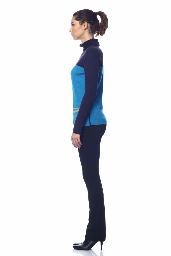 Izolda Reversible Turtle Neck Pullover - Navy/Blue S10060_NVYZ_look2_fr_zoom_style2