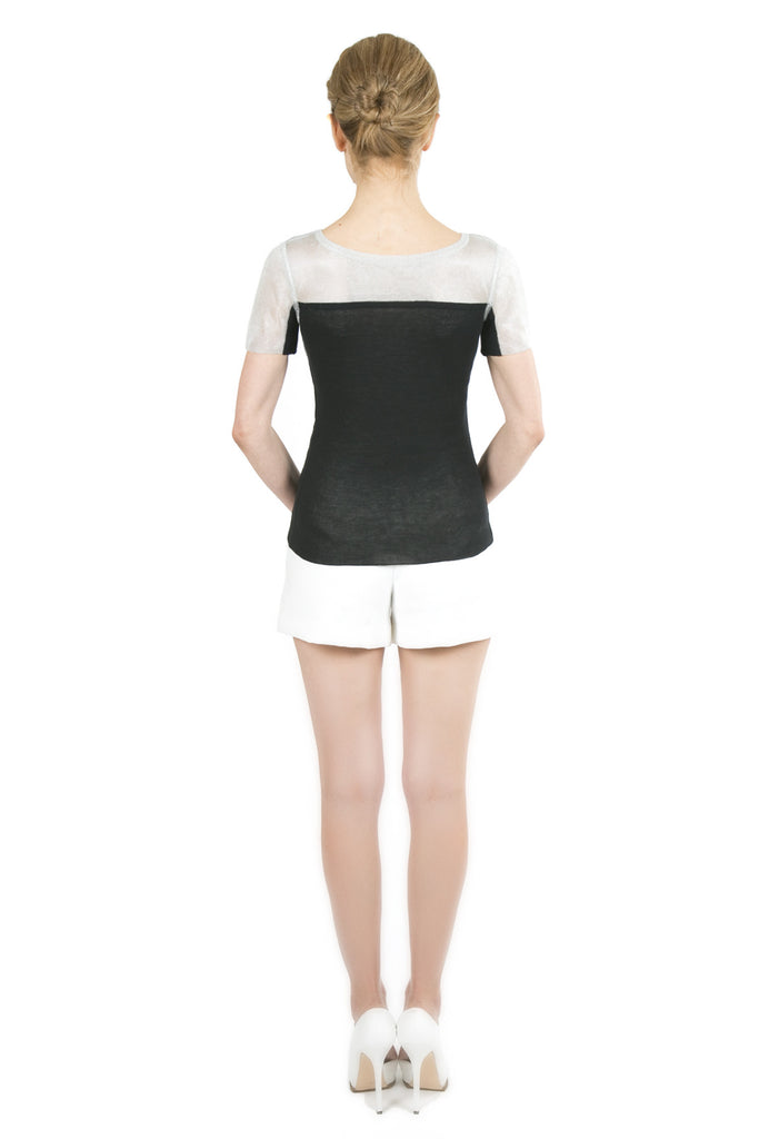 Delia Minimalist Reversible Pullover S10165_BLKZ_Look1_Bk_style1
